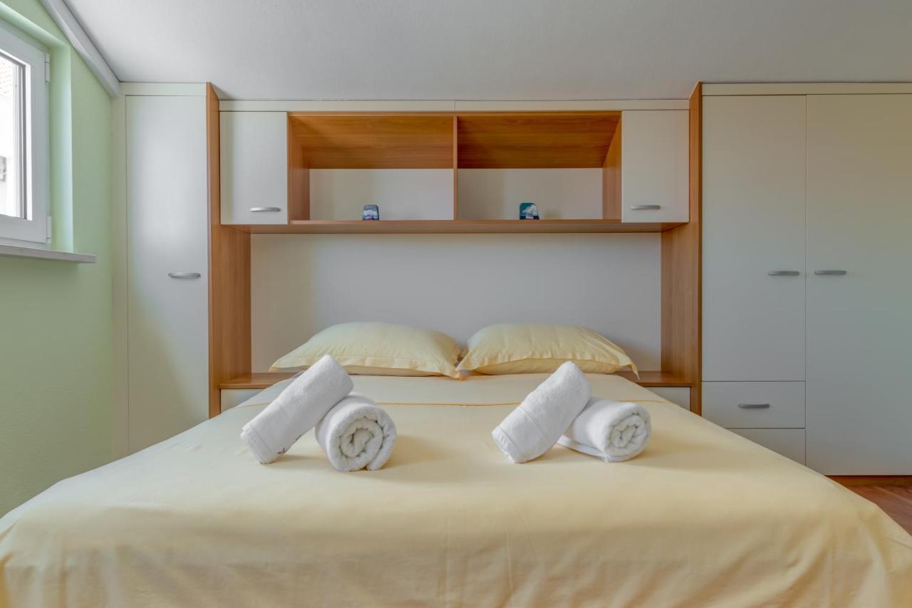 Villa Lille Trogir Extérieur photo