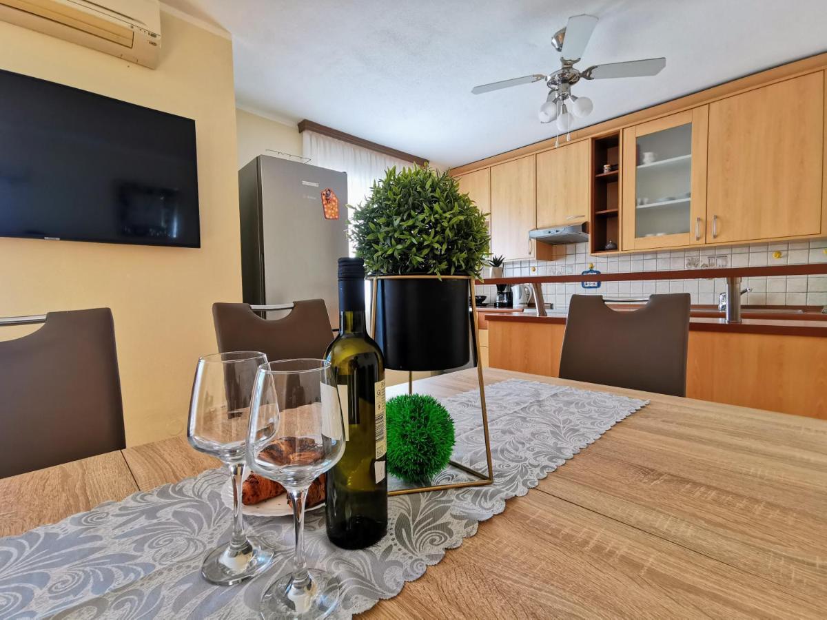 Villa Lille Trogir Extérieur photo