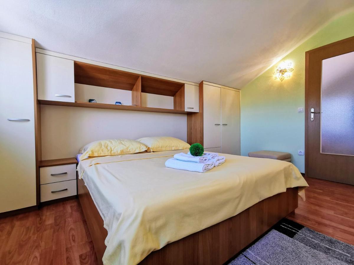 Villa Lille Trogir Extérieur photo