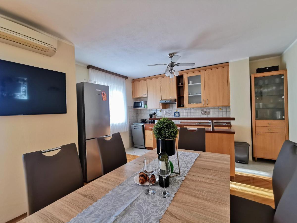 Villa Lille Trogir Extérieur photo